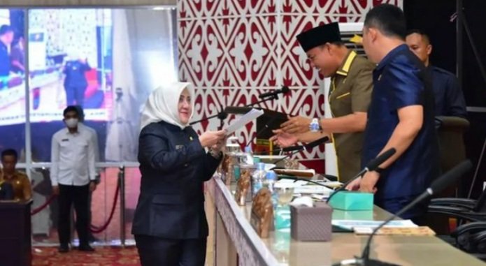 Rapat Paripurna DPRD Mura – Agenda Penyampaian Nota Keuangan dan Raperda APBD-P