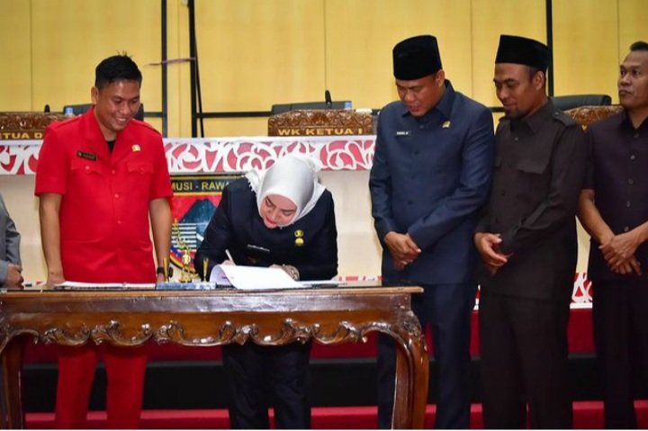 Bupati dan DPRD Mura, Teken Nota Kesepakatan Perubahan KUA dan PPAS APBD-P