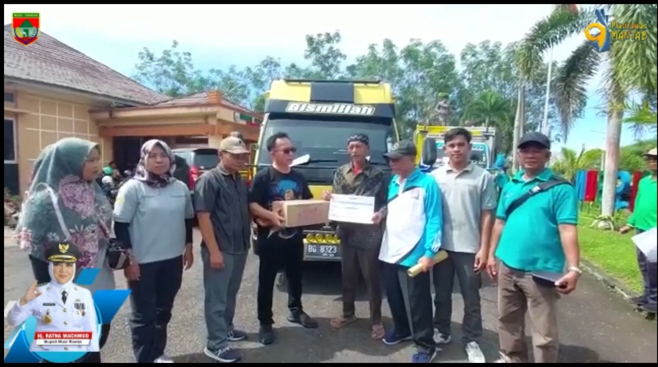 Salurkan Bantuan Pembeku Lateks Petani Karet, Bentuk Peduli Bupati Mura