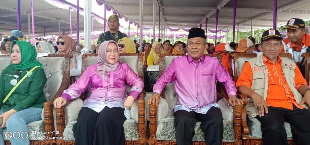 Teriakan Ramah Pro Menang Pada Deklarasi Akbar Paslon Ratna-Suprayitno, Mendukung Musi Rawas Mantab Lanjutkan