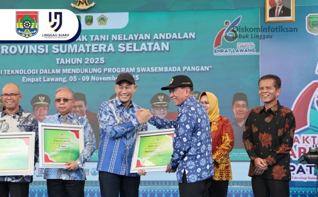 Wali Kota Lubuk Linggau, H Rachmat Hidayat menerima penghargaan Tanda Kehormatan dari KTNA di Peda XVI Sumsel di Empat Lawang. Kamis (6/11/2025).